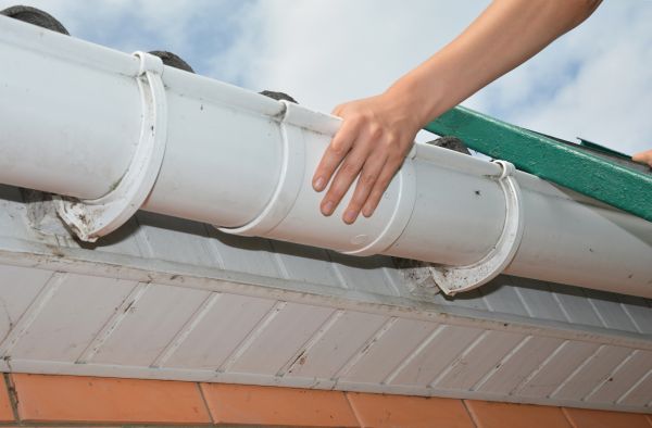 Gutter Reattachment in Dunedin