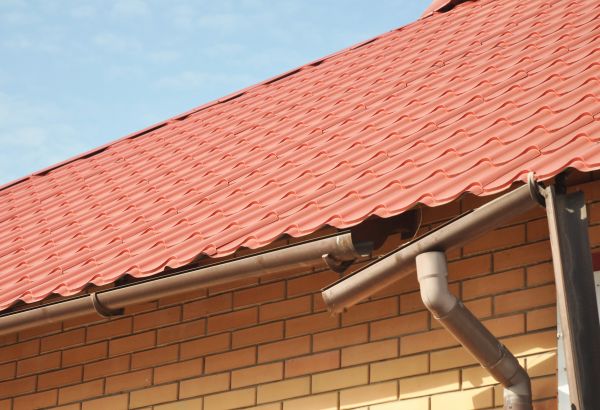 Loose Gutter Repair in Dunedin