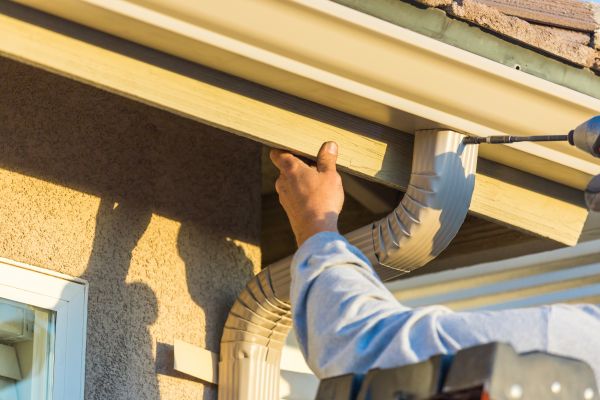 Aluminum Rain Gutter Service in Dunedin